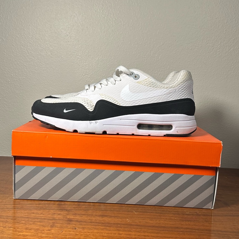 Nike Air Max 1 Essentials